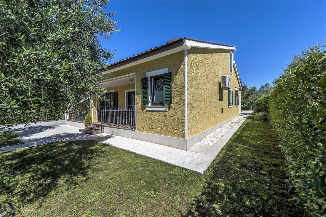 Spacious Three-Bedroom Villa Balun With Pool Porec Ngoại thất bức ảnh