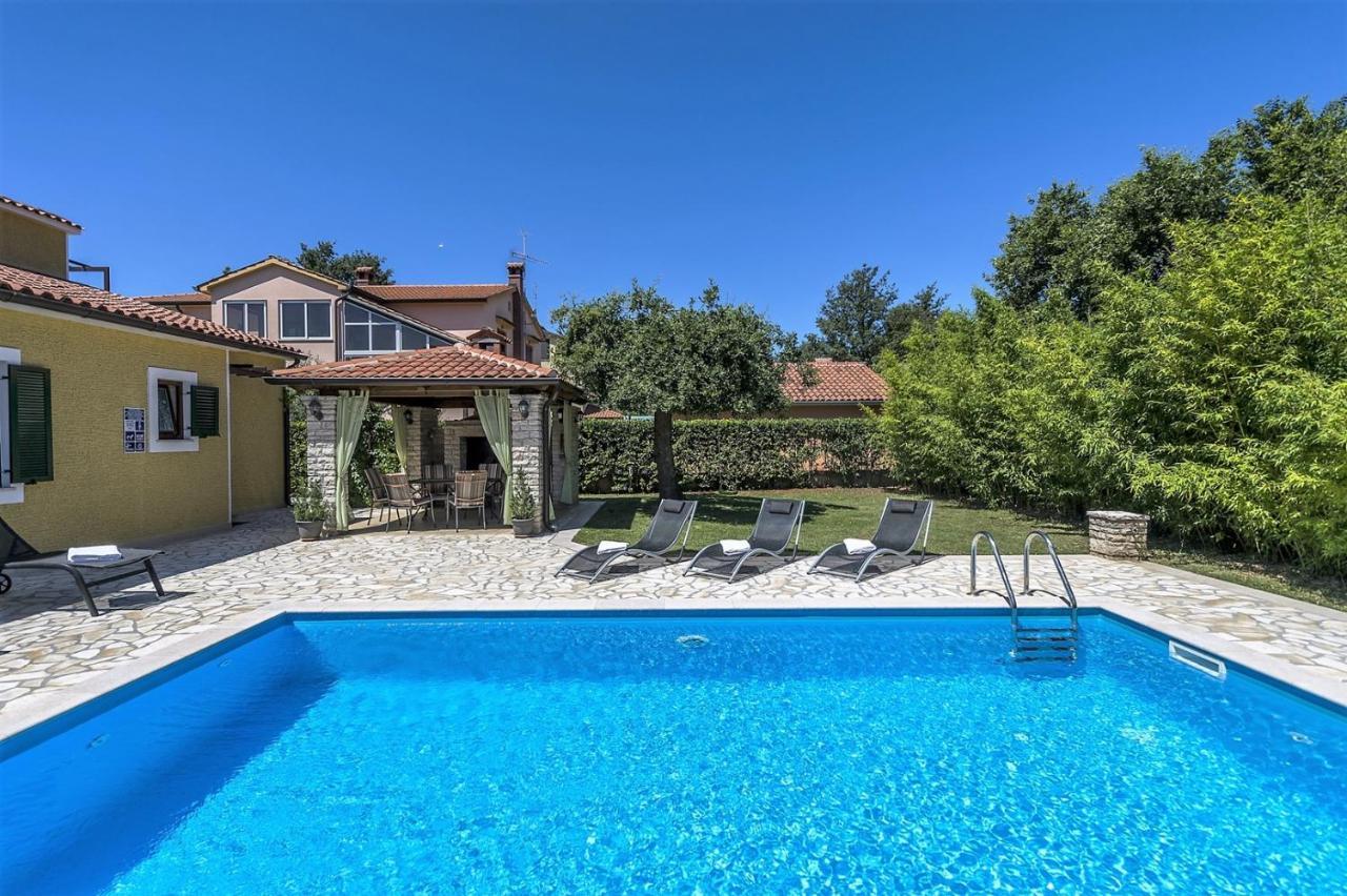Spacious Three-Bedroom Villa Balun With Pool Porec Ngoại thất bức ảnh